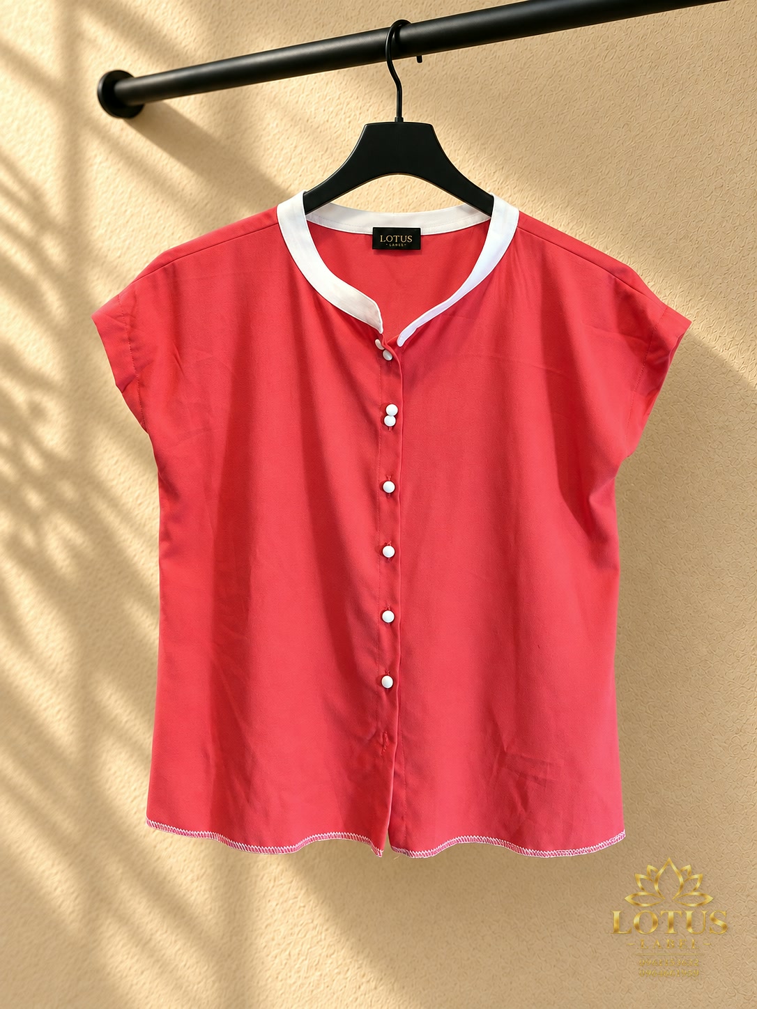 Áo đỏ cổ phối trắng LOTUS LABEL
